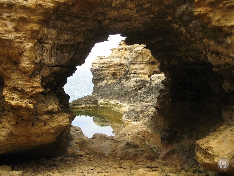 Australia - Keyhole view at Grotto on Great Ocean Road